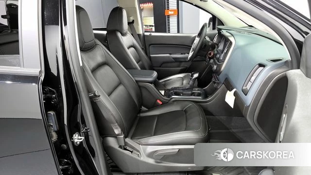 Chevrolet (GM Daewoo) Real New Colorado 2022 Черный из Кореи, фото 2