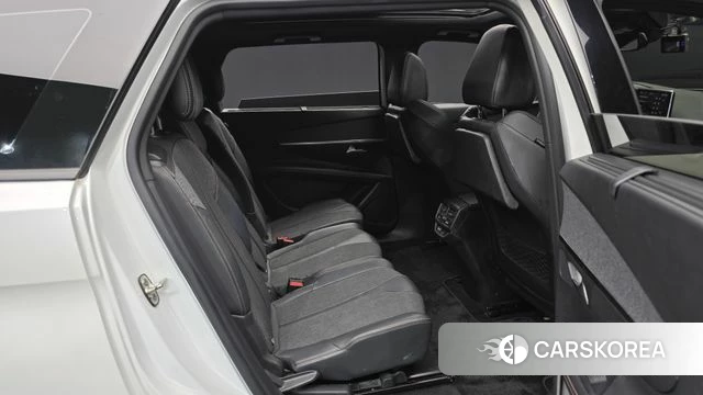Peugeot 5008 second generation 2018 Белый из Кореи, фото 2