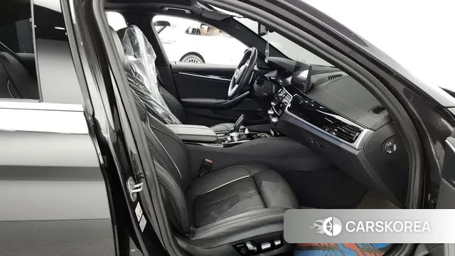 BMW 5 Series (G30) 2022 Серый из Кореи, фото 2