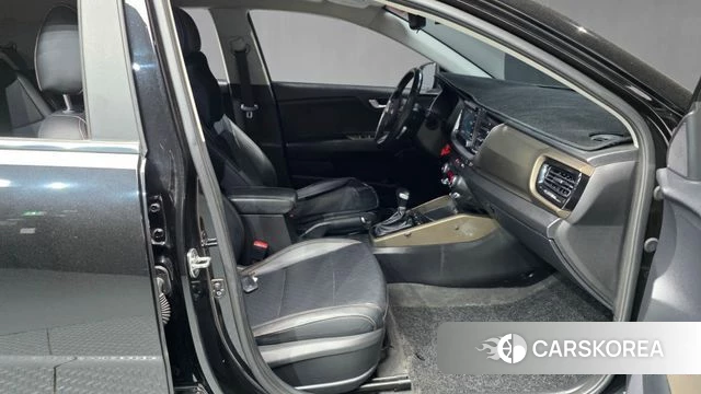 Kia Stonic 2018 Черный из Кореи, фото 2