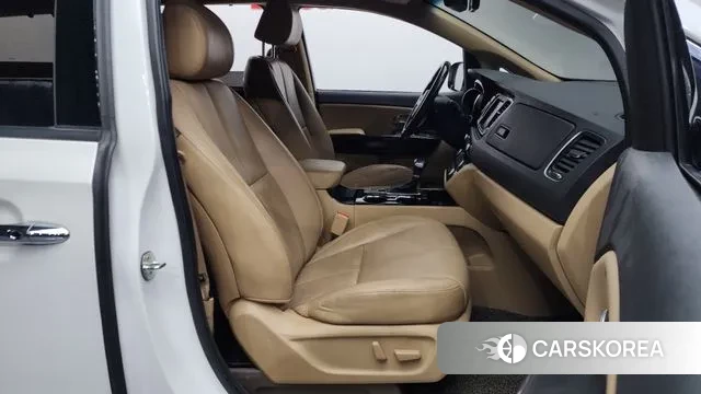 Kia The New Carnival 2019 Белый из Кореи, фото 2