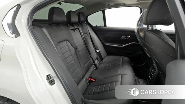 BMW 3 Series (G20) 2021 Белый из Кореи, фото 2