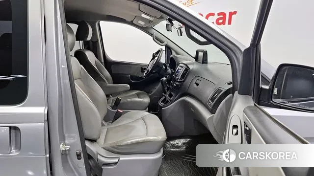 Hyundai The New Grand Starex 2018 Серебряный из Кореи, фото 2