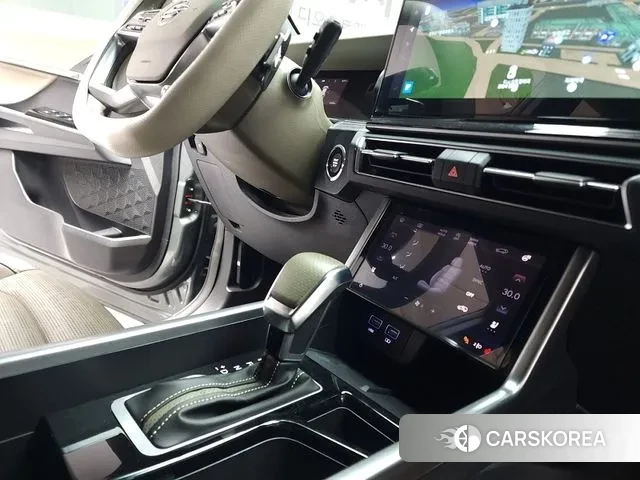 Ssangyong Torres 2022 Темно-зеленый из Кореи, фото 2