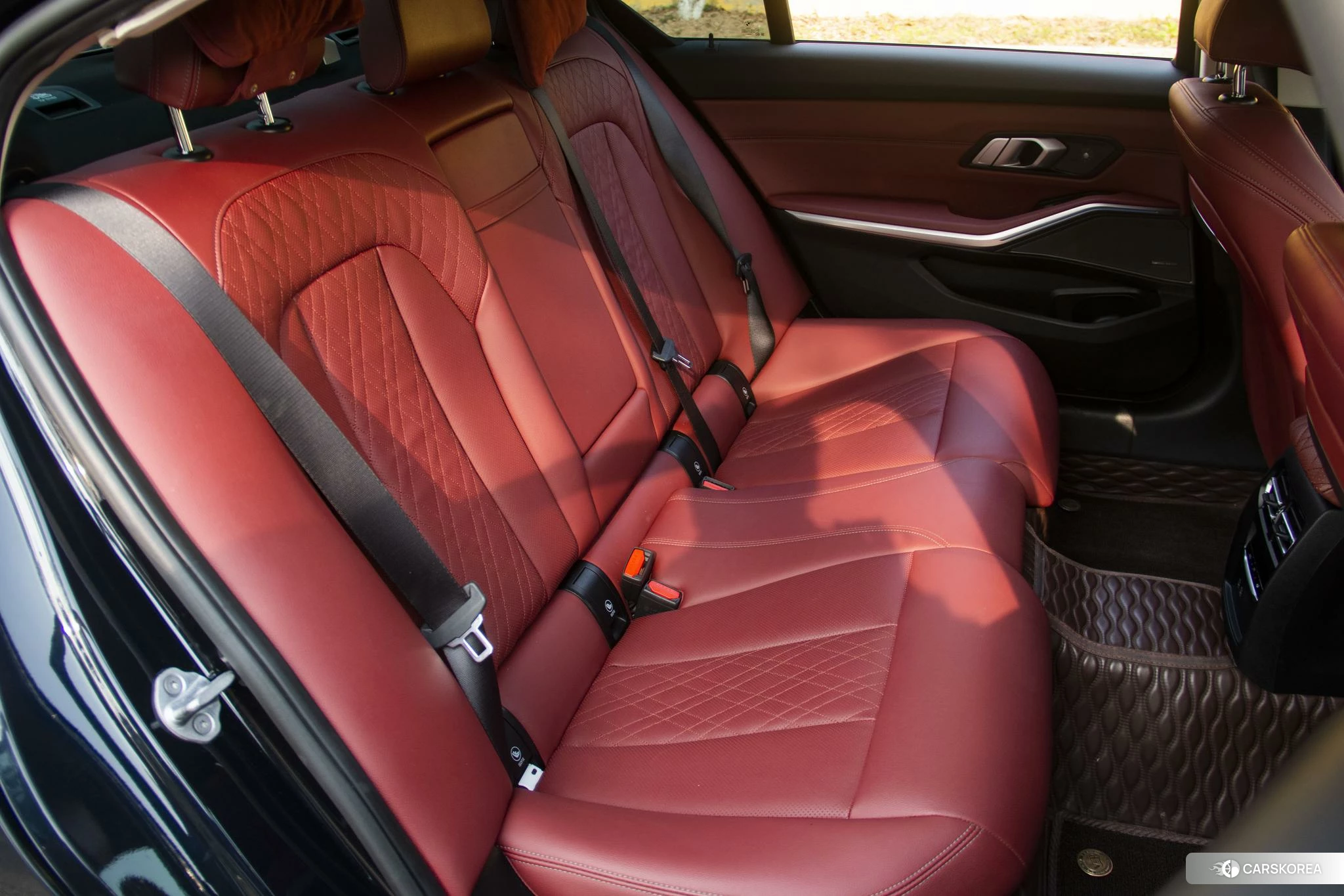 BMW 3 series 2022 Черный из Китая, фото 2