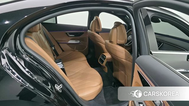 Mercedes-Benz E-Class W214 2025 Черный из Кореи, фото 2