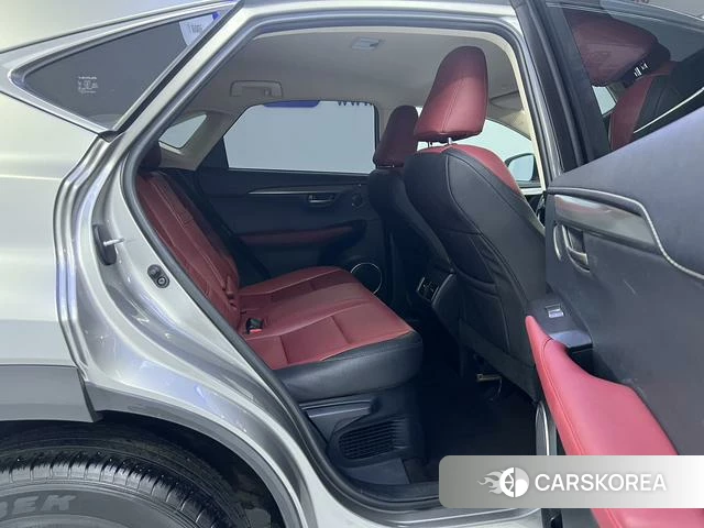 Lexus NX 2021 Темно-серый из Китая, фото 2