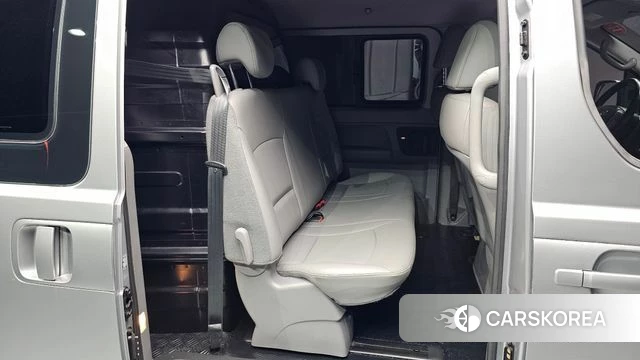 Hyundai The New Grand Starex 2020 Серебристо-серый из Кореи, фото 2