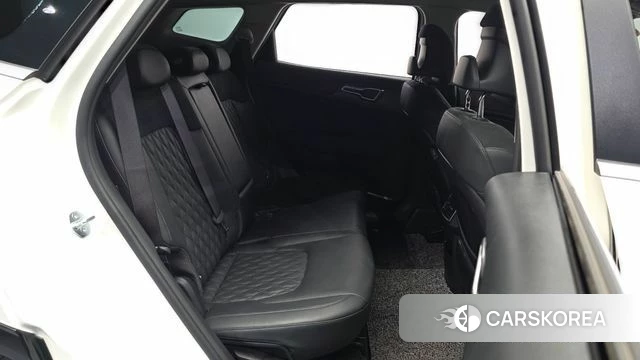 Kia Sportage 5th Generation 2023 Белый из Кореи, фото 2
