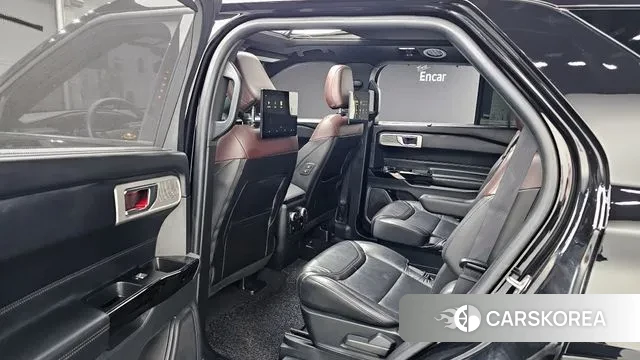 Ford Explorer 6th Generation 2022 Черный из Кореи, фото 2