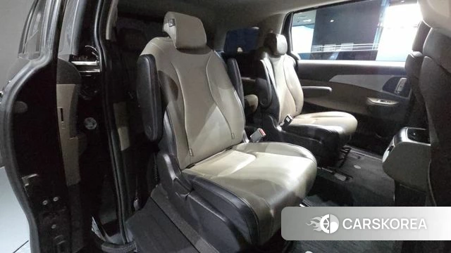Kia The New Carnival 4th Generation 2025 Черный из Кореи, фото 2