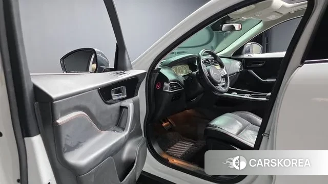 Jaguar F-PACE 2018 Белый из Кореи, фото 2