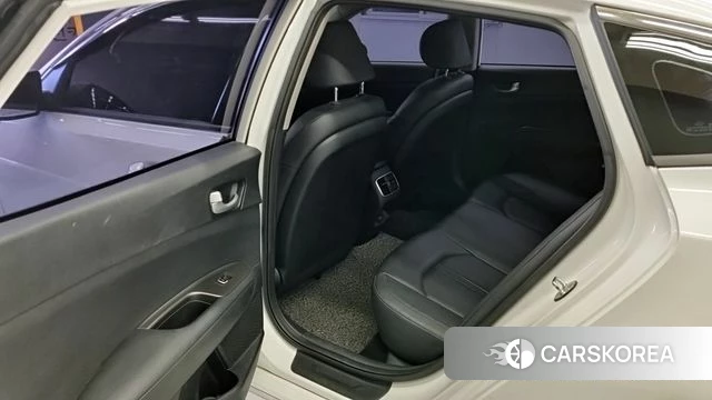 Kia The New K5 2nd generation 2018 Белый из Кореи, фото 2