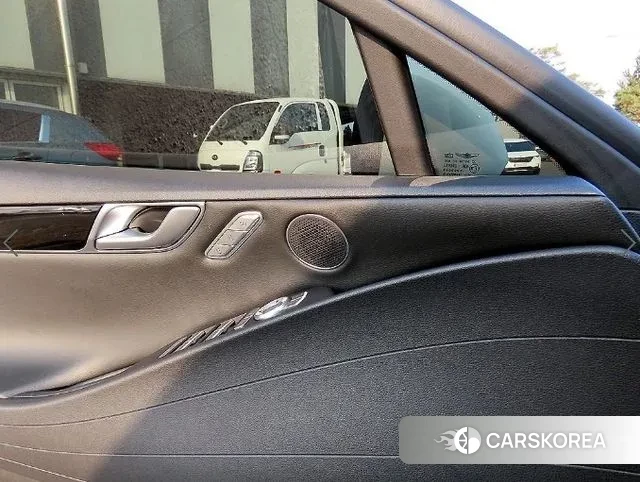 Genesis G80 (RG3) 2022 Белый из Кореи, фото 2