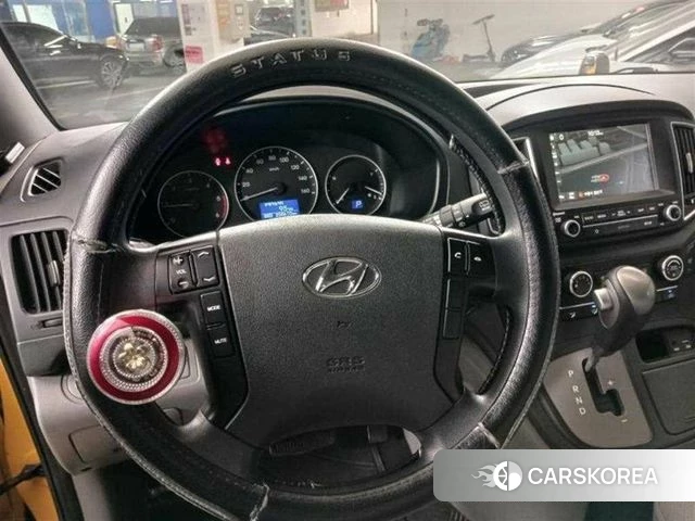 Hyundai The New Grand Starex 2018 Желтый из Кореи, фото 2