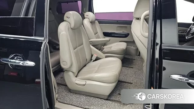 Kia The New Carnival 2018 Черный из Кореи, фото 2