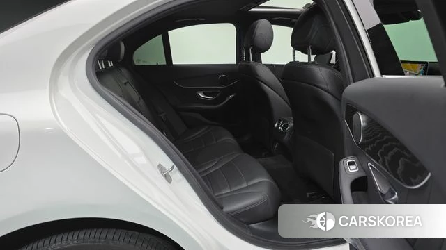 Mercedes-Benz C-Class W205 2019 Белый из Кореи, фото 2