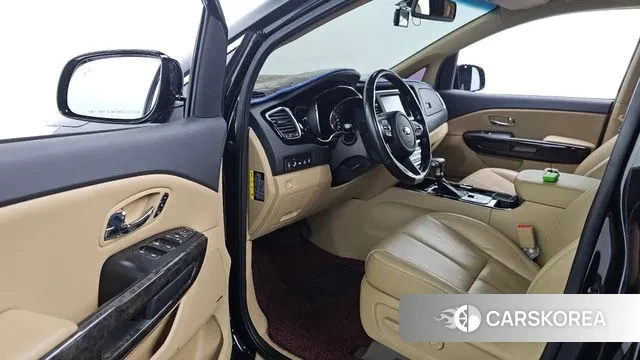 Kia The New Carnival 2019 Черный из Кореи, фото 2