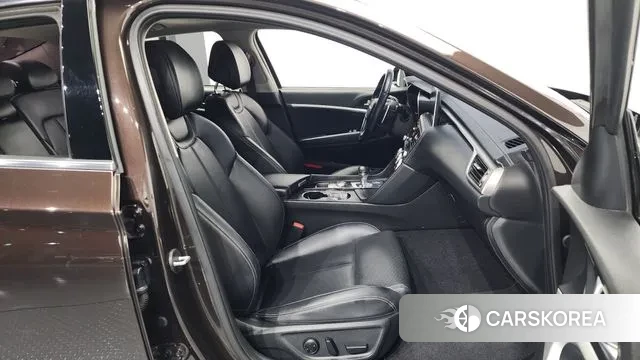 Genesis G70 2018 Коричневый из Кореи, фото 2