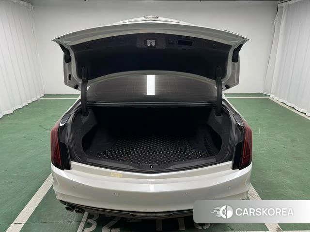 Cadillac CT6 2021 Белый из Китая, фото 2