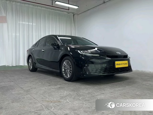 Toyota Camry 2025 Черный из Китая, фото 2