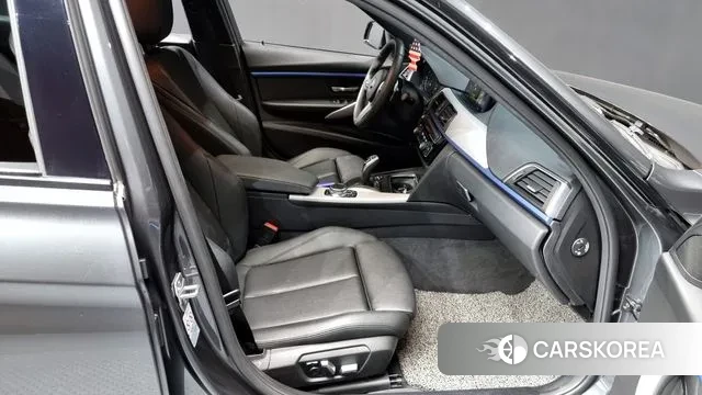 BMW 3 Series (F30) 2018 Серый из Кореи, фото 2