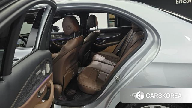 Mercedes-Benz E-Class W213 2022 Серебряный из Кореи, фото 2