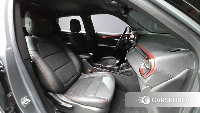 Chevrolet (GM Daewoo) The New Trail Blazer 2023 Серебристо-серый из Кореи, фото 2