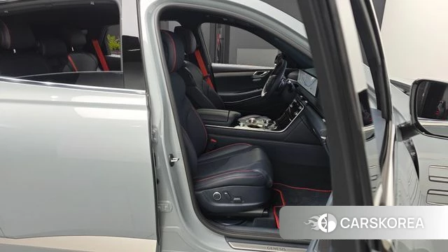Genesis GV80 Coupe 2024 Серебристо-серый из Кореи, фото 2