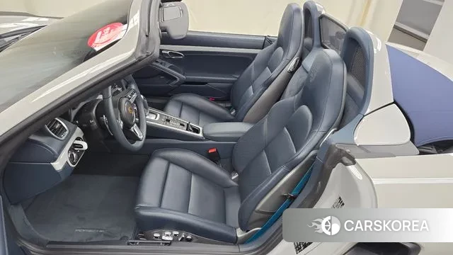 Porsche 718 Boxster 2021 Серебристо-серый из Кореи, фото 2