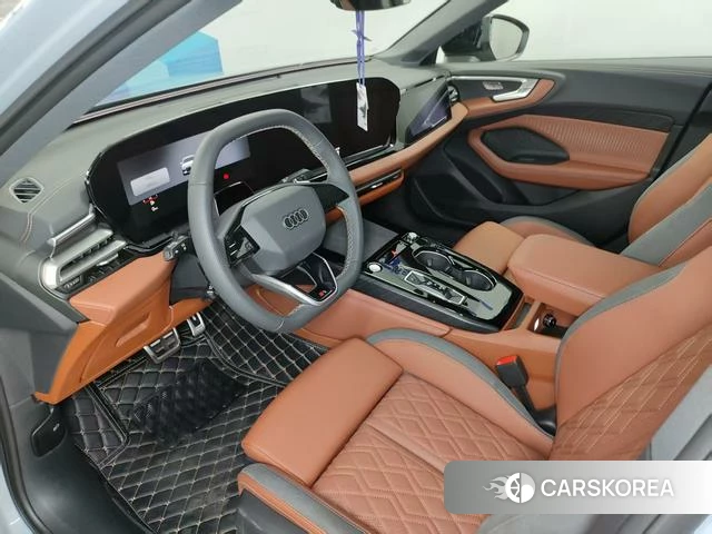 Audi A5L 2025 Серебристо-серый из Китая, фото 2