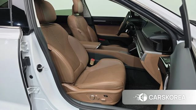 Hyundai Grandeur Hybrid (GN7) 2023 Белый из Кореи, фото 2