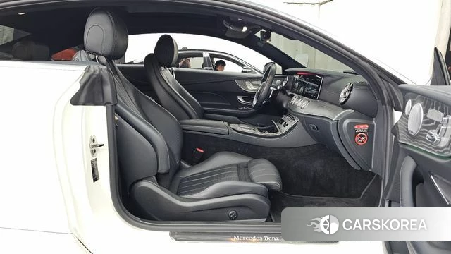 Mercedes-Benz E-Class W213 2021 Белый из Кореи, фото 2