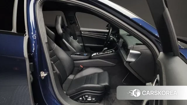 Porsche Panamera (971) 2019 Синий из Кореи, фото 2