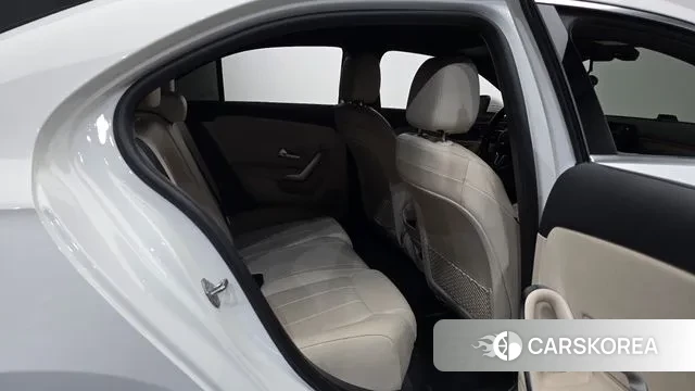 Mercedes-Benz A-Class W177 2021 Белый из Кореи, фото 2