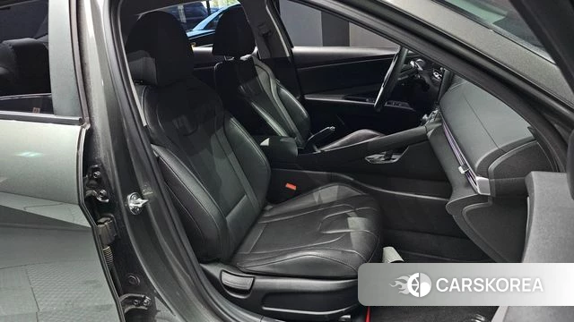 Hyundai The New Avante (CN7) 2024 Серый из Кореи, фото 2