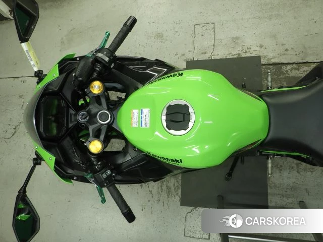 Проданный Kawasaki ZX-4RR 2023 из Японии