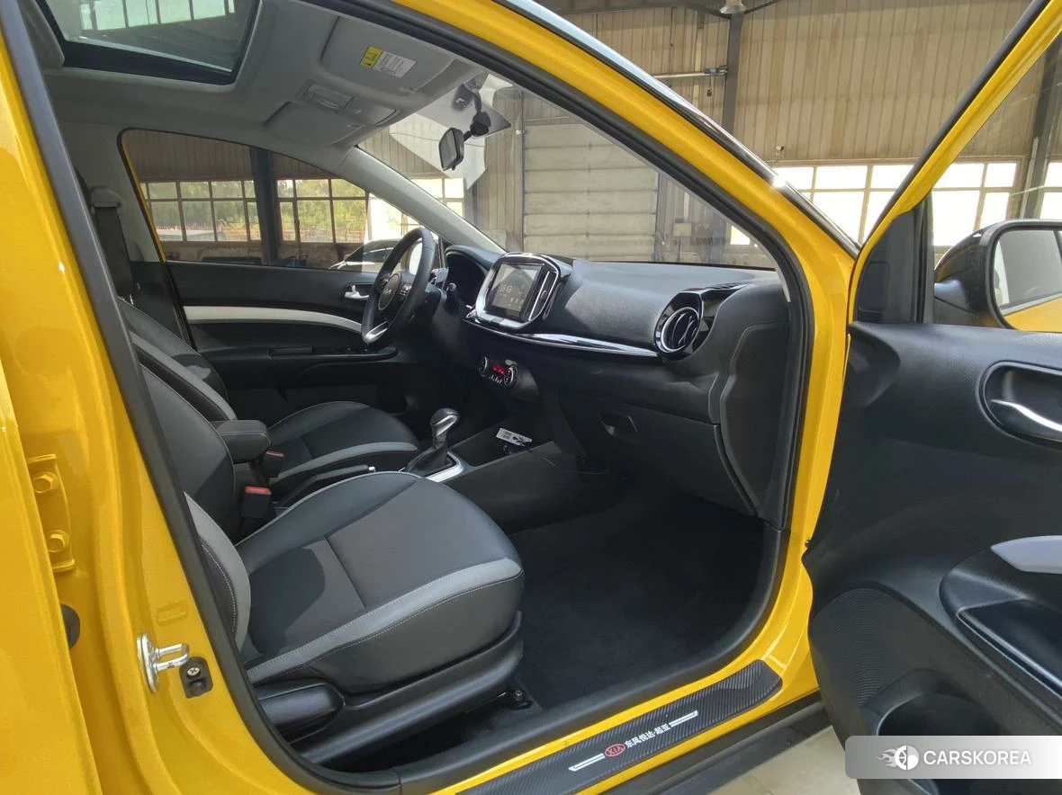Kia KX1 2021 Желтый из Китая, фото 2