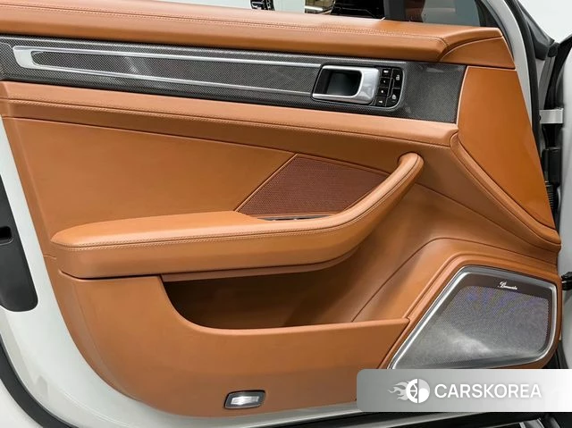 Porsche Panamera (971) 2021 Жемчужный цвет из Кореи, фото 2