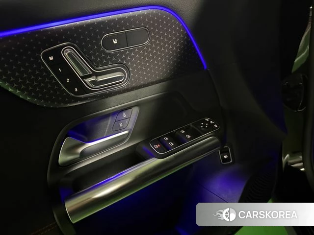 Mercedes-Benz GLA - Class H247 2025 Черный из Кореи, фото 2