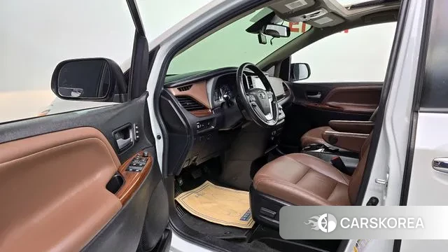 Toyota Sienna 2018 Белый из Кореи, фото 2