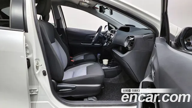 Toyota Prius C id 2658533 из Кореи 2