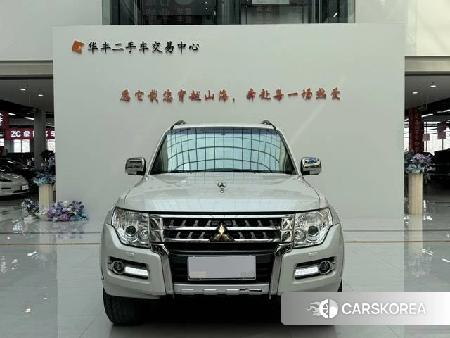 Mitsubishi  Pajero (imported) 2018 Белый из Китая, фото 2
