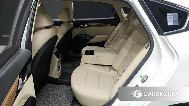 Kia Come New K7 2018 Белый из Кореи, фото 2