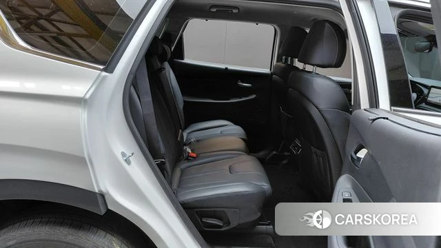 Hyundai The New Santa Fe 2023 Белый из Кореи, фото 2