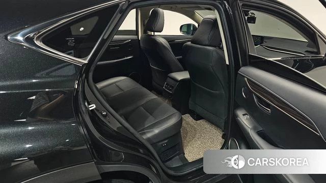 Lexus NX300h 2019 Черный из Кореи, фото 2