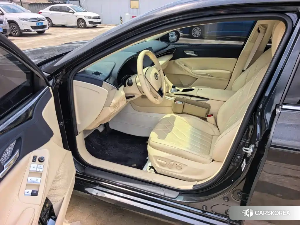 Toyota Avalon 2022 Черный из Китая, фото 2