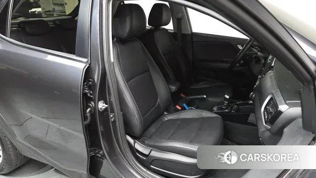 Kia Stonic 2018 Серый из Кореи, фото 2