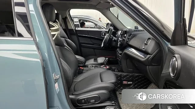 Mini Cooper Countryman 2023 Цвет галактики из Кореи, фото 2