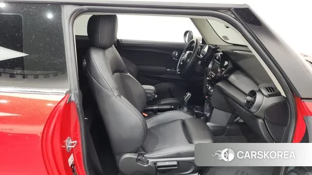 Mini Cooper 2019 Красный из Кореи, фото 2
